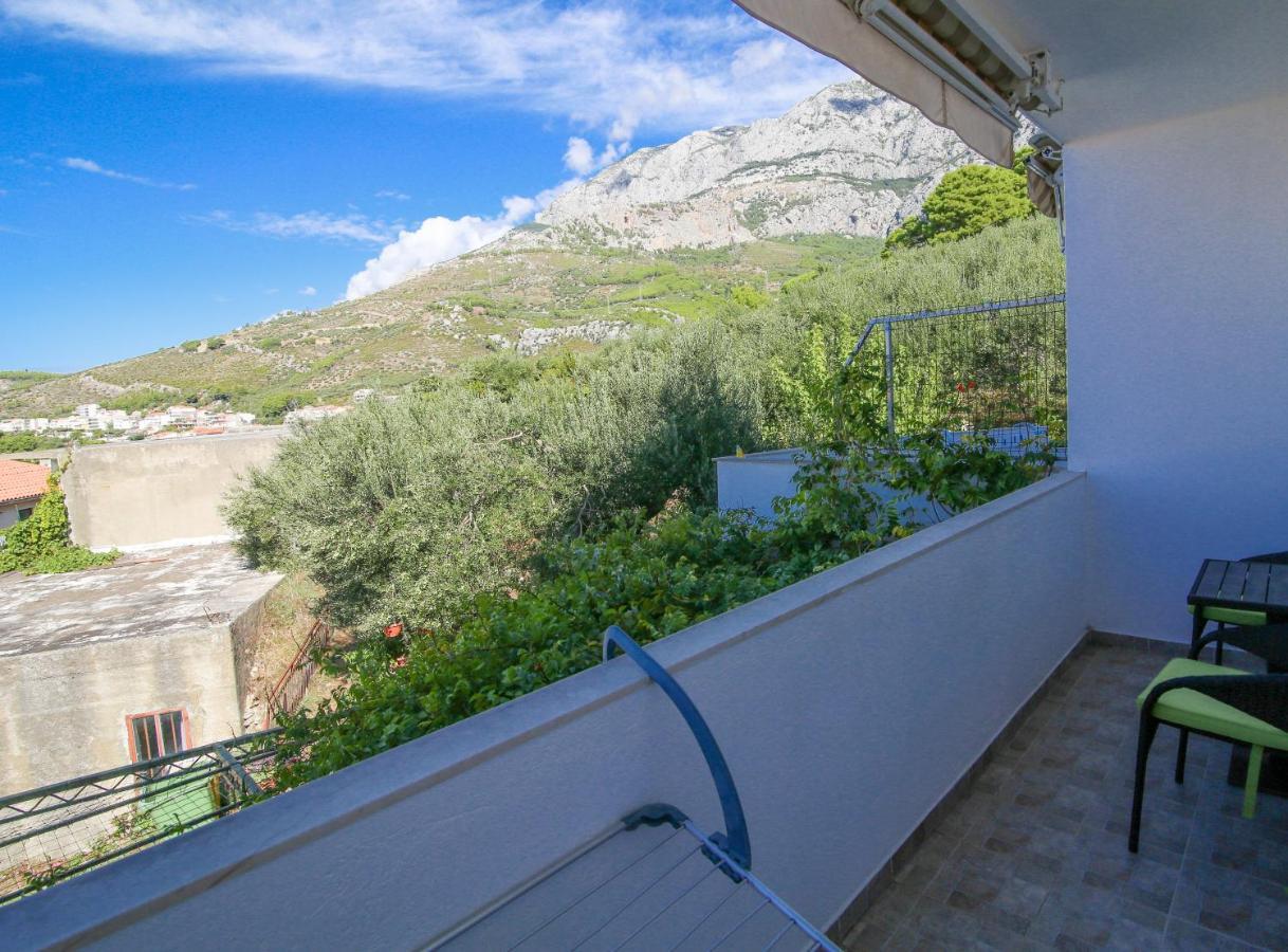 Apartments Viola Tucepi Bagian luar foto